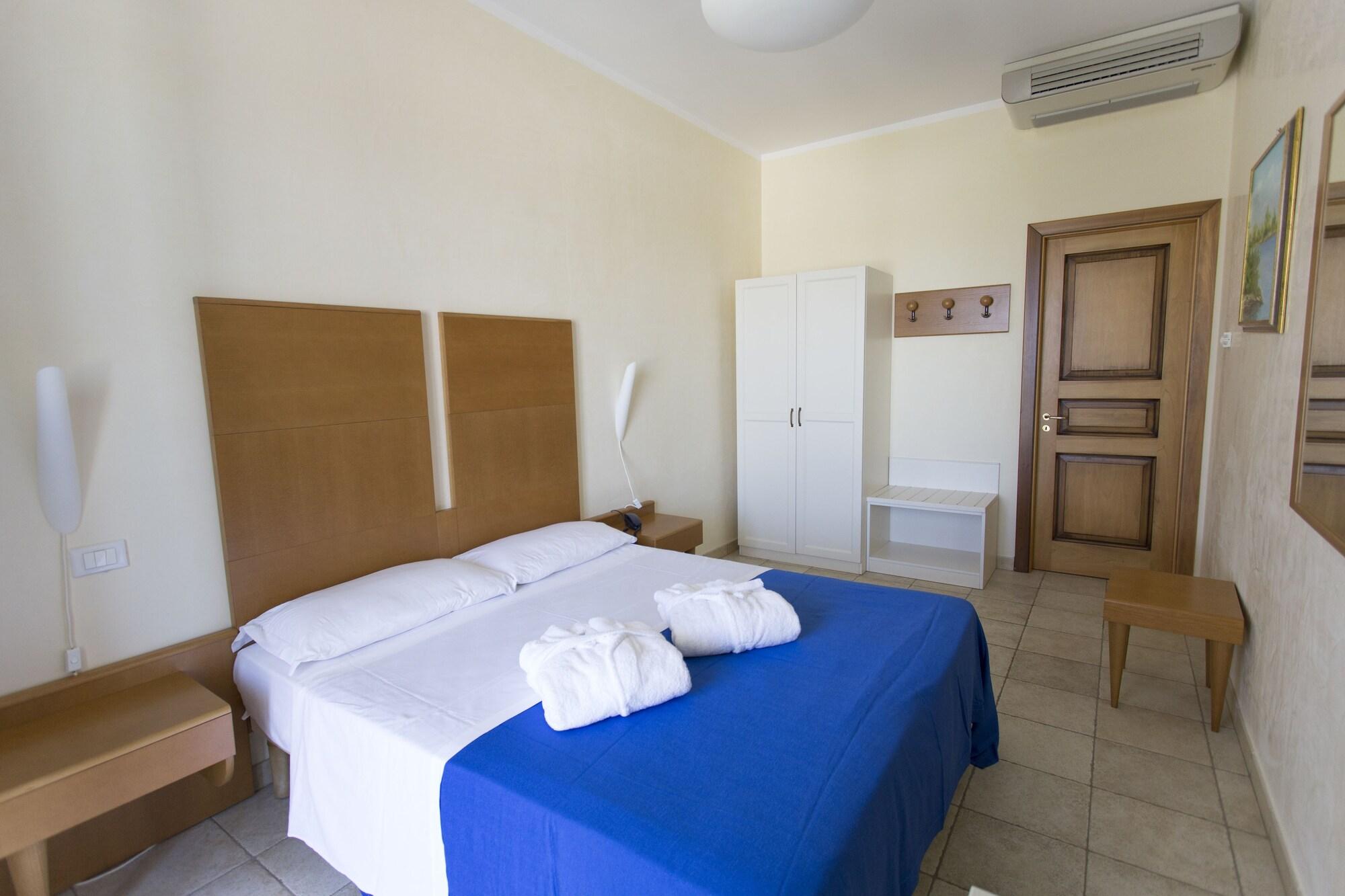 Hotel Resort Portoselvaggio Sant Isidoro  Ngoại thất bức ảnh